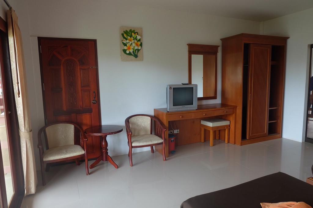 Phumin Apartment Ko Lanta Exteriör bild